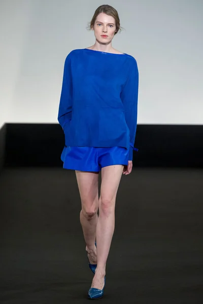 Look 33